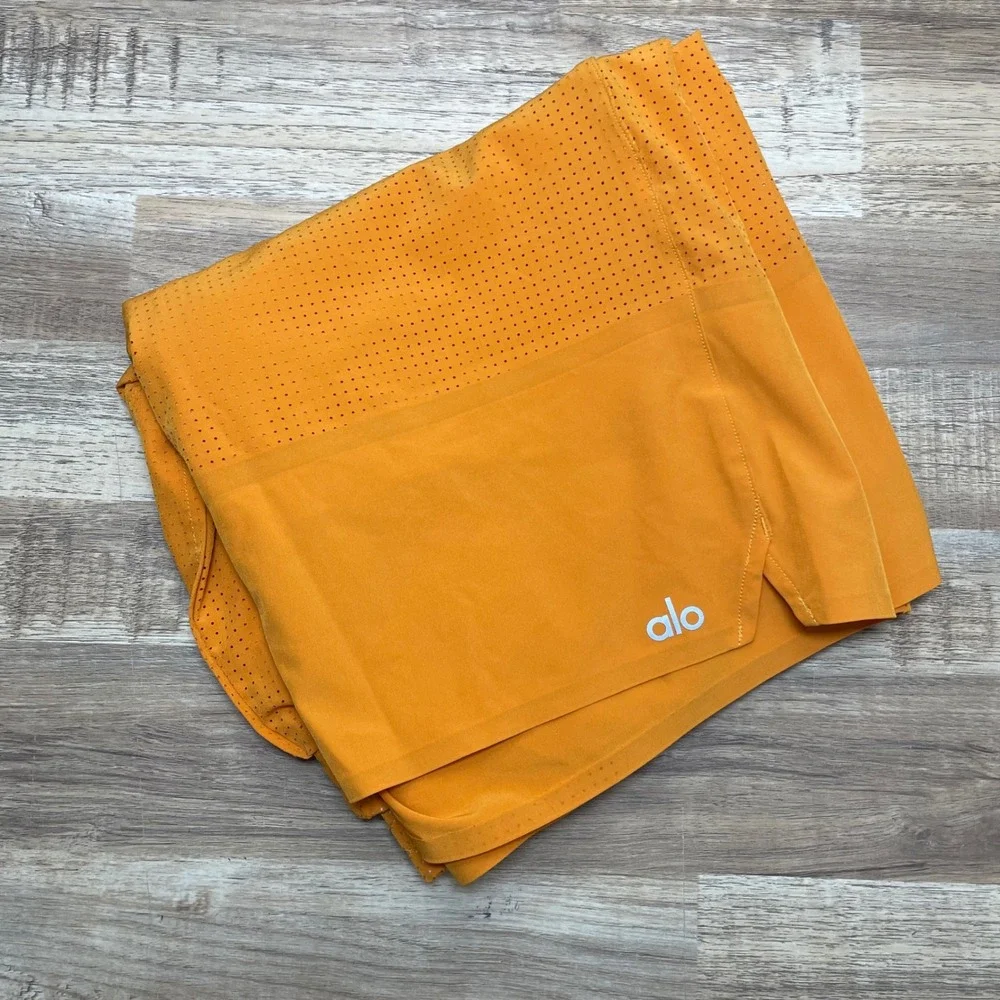 Alo Yoga Mens Traction Shorts Orange XXL Perforated Lined Training Gym EUC